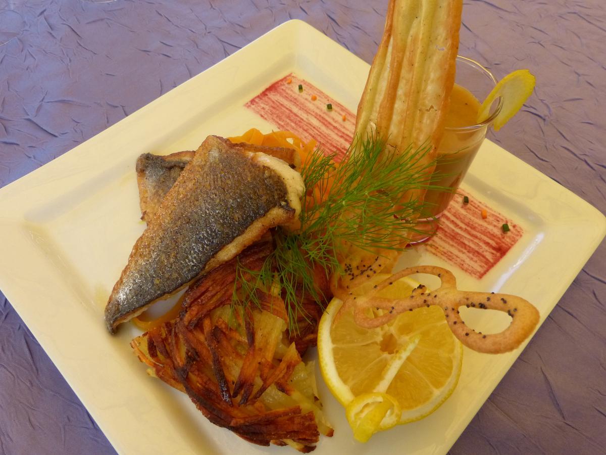 Logis Hotel Restaurant Les Cedres Joyeuse Kültér fotó