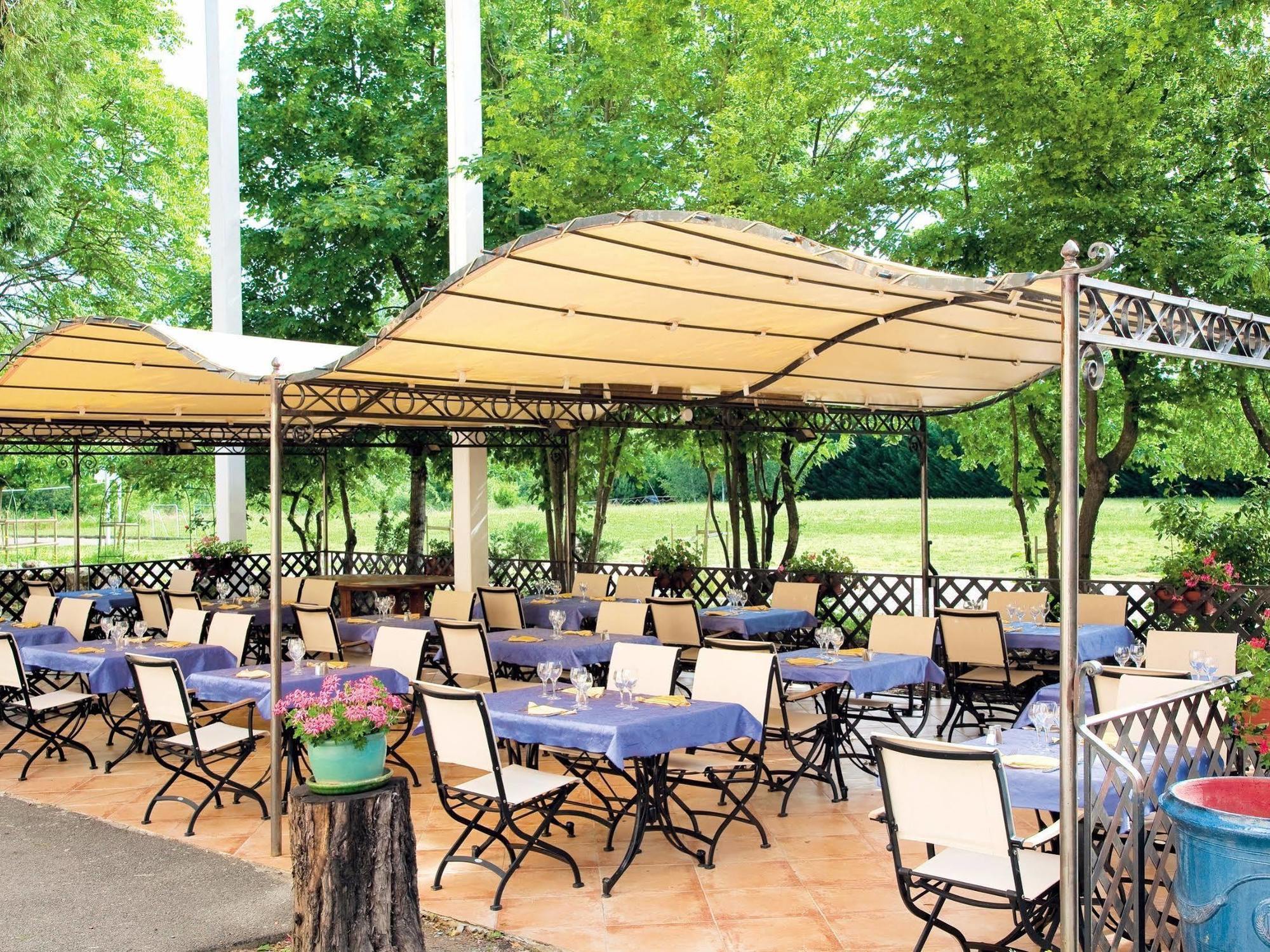Logis Hotel Restaurant Les Cedres Joyeuse Kültér fotó